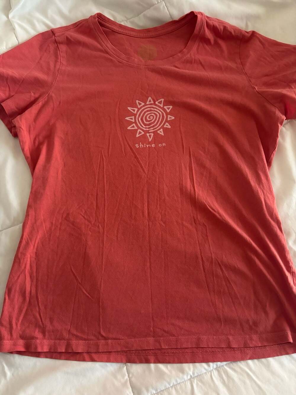 Life is Good Women's Red Shine On Sun Graphic Crusher Tee